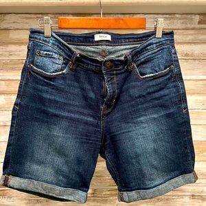 Kenzie Bermuda denim shorts size 10/30